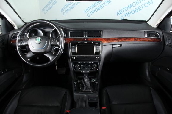 Skoda Superb, 1.8 л, Робот, 2012 фото 8
