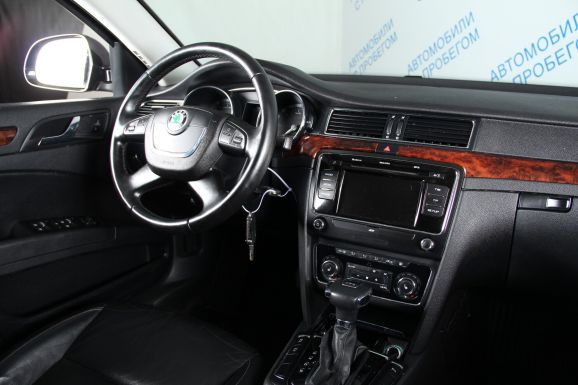 Skoda Superb, 1.8 л, Робот, 2012 фото 13