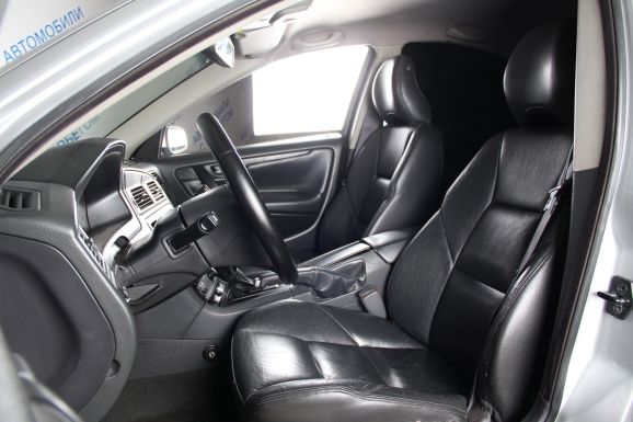 Volvo S60, 2.5 л, АТ, 2008 фото 8