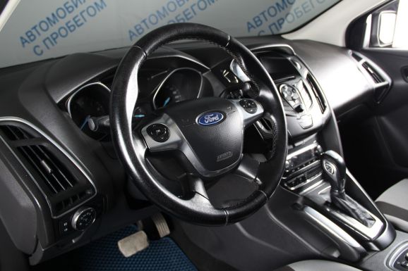 Ford Focus, 2.0 л, Робот, 2014 фото 9