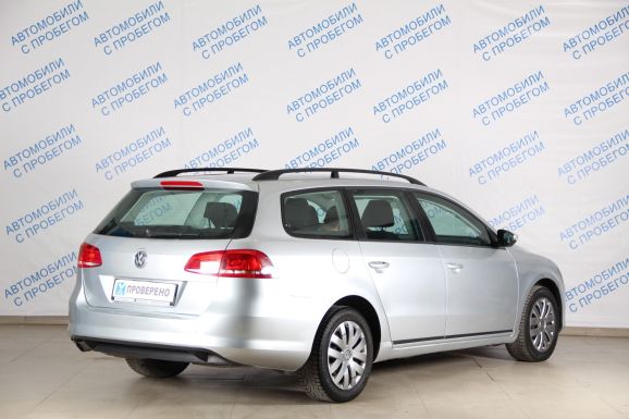 Volkswagen Passat Trendline, 1.4 л, Робот, 2011 фото 4