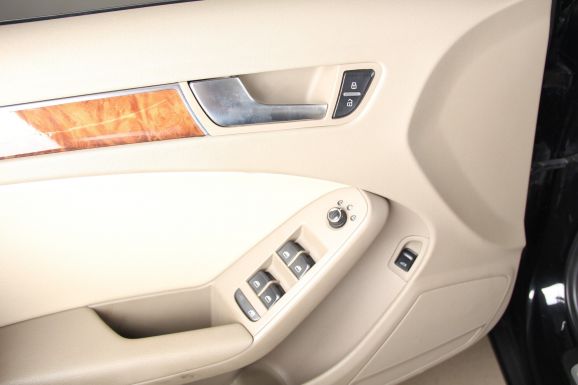 Audi A4, 1.8 л, Вариатор, 2011 фото 7