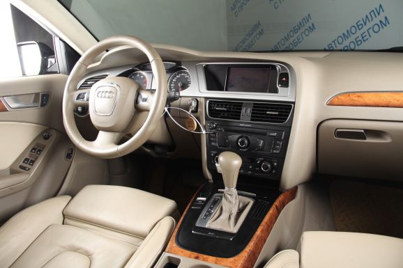 Audi A4, 1.8 л, Вариатор, 2011 фото 12