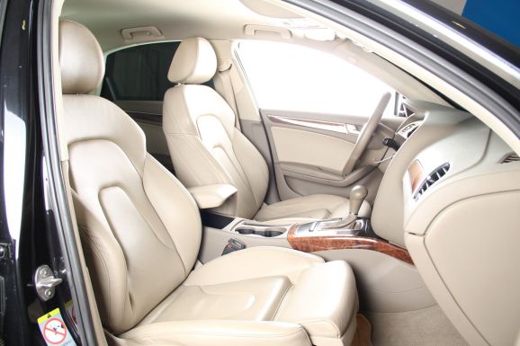 Audi A4, 1.8 л, Вариатор, 2011 фото 2