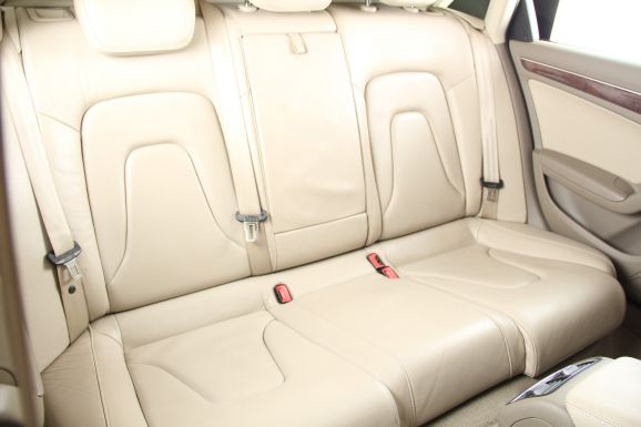 Audi A4, 1.8 л, Вариатор, 2011 фото 1