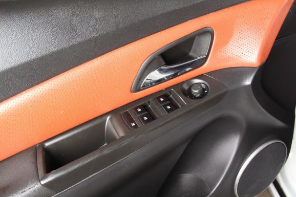 Chevrolet Cruze, 1.8 л, МТ, 2011 фото 7