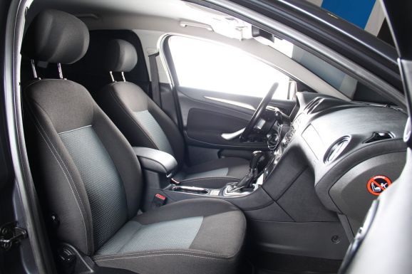 Ford Mondeo, 2.3 л, АТ, 2010 фото 2