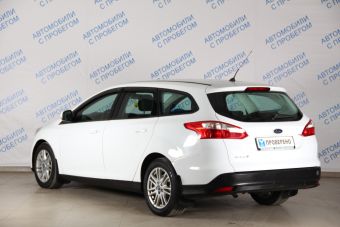 Ford Focus, 1.6 л, МКПП, 2012 фото 6