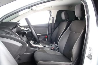 Ford Focus, 1.6 л, МКПП, 2012 фото 8