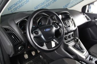 Ford Focus, 1.6 л, МКПП, 2012 фото 9