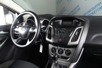 Ford Focus, 1.6 л, МКПП, 2012 фото 12