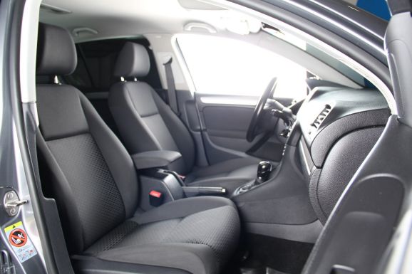 Volkswagen Golf, 1.6 л, Робот, 2012 фото 2