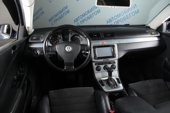 Volkswagen Passat, 2.0 л, АТ, 2010 фото 10