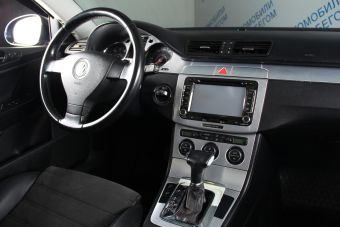 Volkswagen Passat, 2.0 л, АКПП, 2010 фото 12