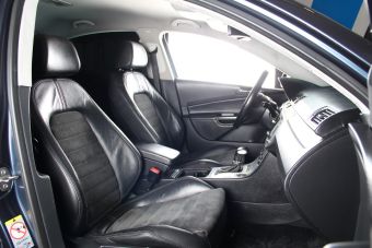 Volkswagen Passat, 2.0 л, АКПП, 2010 фото 2