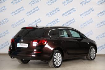 Opel Astra, 1.4 л, АКПП, 2011 фото 4