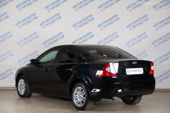 Ford Focus, 1.6 л, МКПП, 2011 фото 6