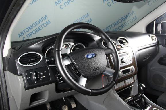 Ford Focus, 1.6 л, МТ, 2011 фото 9