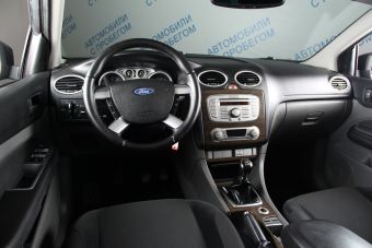 Ford Focus, 1.6 л, МКПП, 2011 фото 10