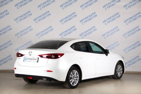 Mazda 3, 1.5 л, АТ, 2015 фото 4