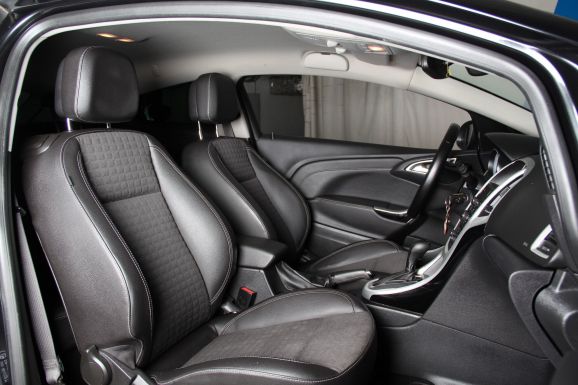 Opel Astra, 1.4 л, АТ, 2014 фото 2