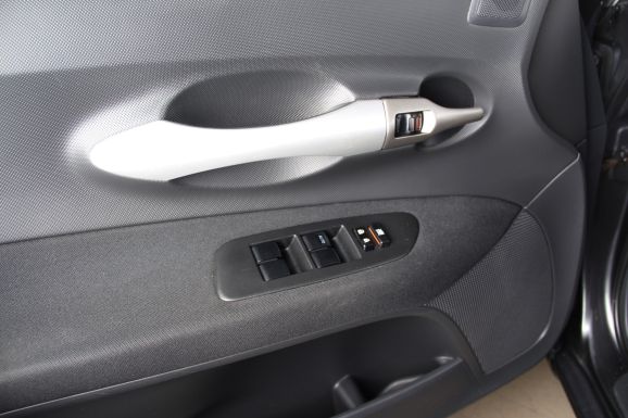 Toyota Auris, 1.6 л, Робот, 2008 фото 7