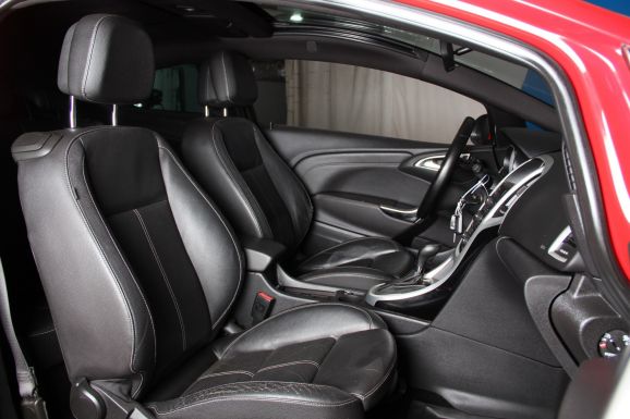 Opel Astra Sport, 1.4 л, АТ, 2012 фото 2