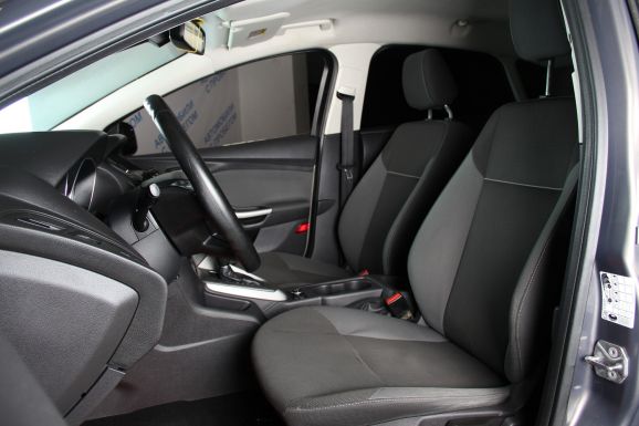 Ford Focus, 1.6 л, Робот, 2013 фото 8