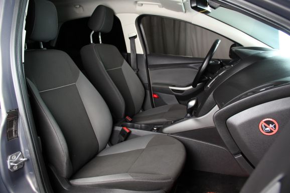 Ford Focus, 1.6 л, Робот, 2013 фото 2