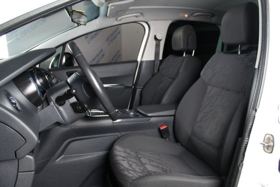 Peugeot 3008, 1.6 л, АТ, 2011 фото 8