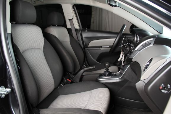 Chevrolet Cruze LS, 1.8 л, МТ, 2014 фото 2