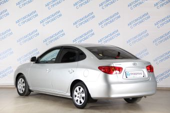 Hyundai Elantra GLS, 1.6 л, МКПП, 2011 фото 6