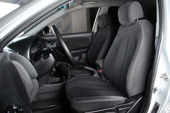 Hyundai Elantra GLS, 1.6 л, МТ, 2011 фото 7