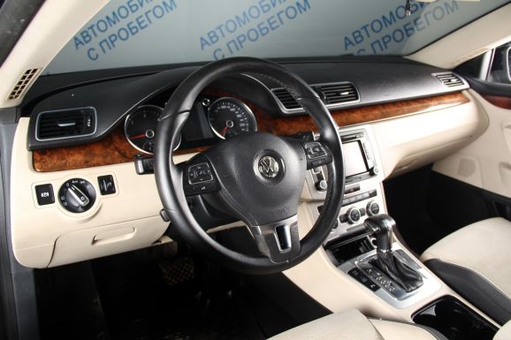 Volkswagen Passat CC, 1.8 л, Робот, 2011 фото 7