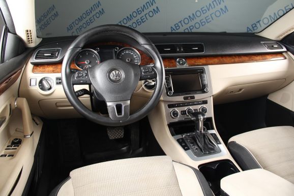 Volkswagen Passat CC, 1.8 л, Робот, 2011 фото 8