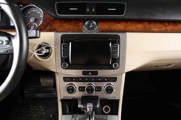 Volkswagen Passat CC, 1.8 л, Робот, 2011 фото 10