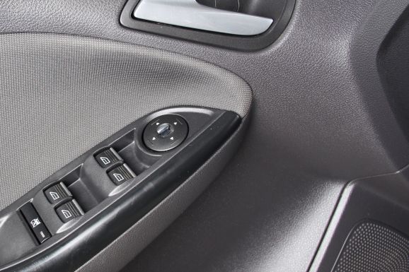 Ford Focus, 1.6 л, МТ, 2013 фото 2