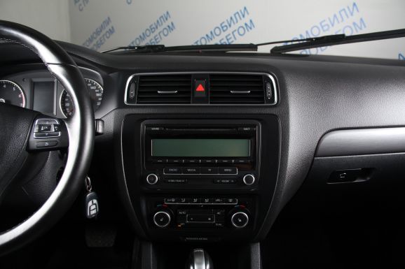 Volkswagen Jetta Highline, 1.4 л, Робот, 2014 фото 11