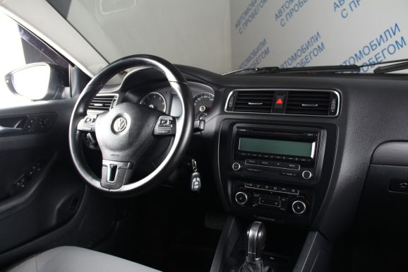 Volkswagen Jetta Highline, 1.4 л, Робот, 2014 фото 12
