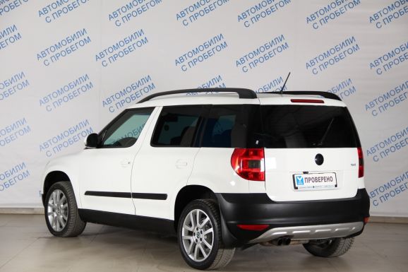 Skoda Yeti, 1.8 л, Робот, 2013 фото 6