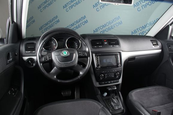 Skoda Yeti, 1.8 л, Робот, 2013 фото 7