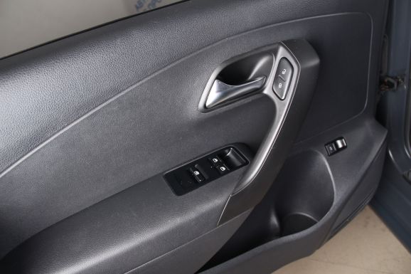 Volkswagen Polo, 1.6 л, МТ, 2013 фото 7