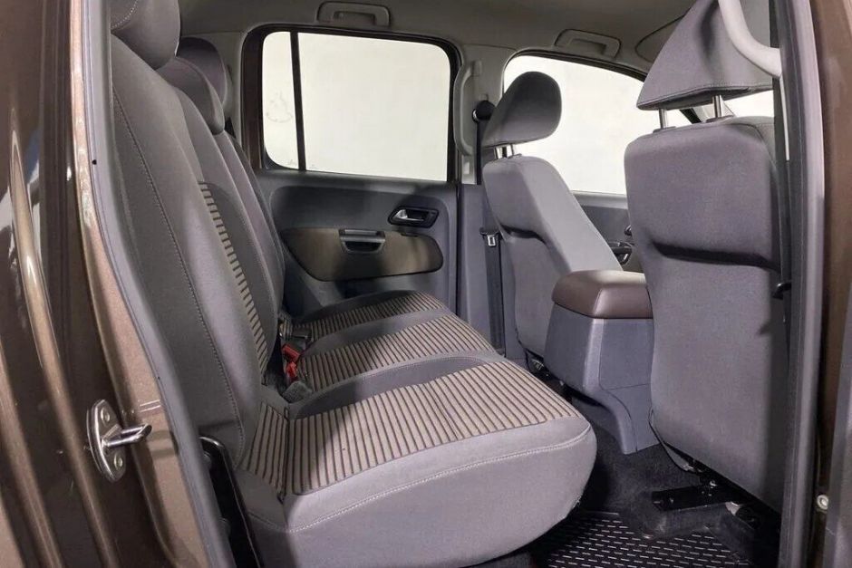 Volkswagen Amarok, 2.0 л, МТ, 2013 фото 2