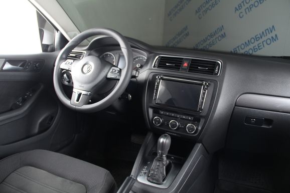 Volkswagen Jetta, 1.4 л, Робот, 2013 фото 9