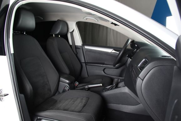 Volkswagen Jetta, 1.4 л, Робот, 2013 фото 10