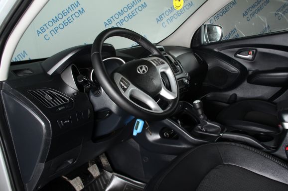 Hyundai ix35 Classic, 2.0 л, МТ, 2010 фото 9