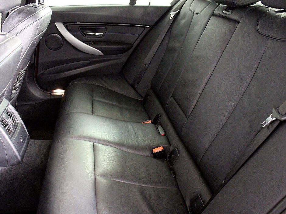 BMW 3 серии, 2.0 л, АТ, 2018 фото 2