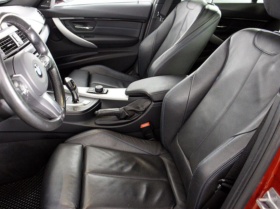 BMW 3 серии, 2.0 л, АТ, 2018 фото 1