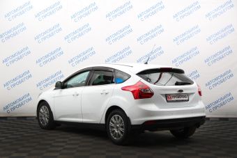 Ford Focus Titanium, 2.0 л, РКПП, 2015 фото 6