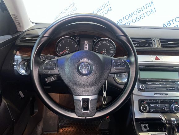 Volkswagen Passat Highline, 1.8 л, Робот, 2009 фото 8